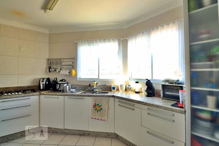 Casa para alugar com 296m², 5 quartos e 4 vagasCozinha