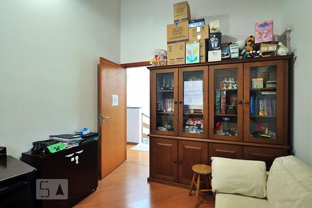 Casa para alugar com 296m², 5 quartos e 4 vagasQuarto 4