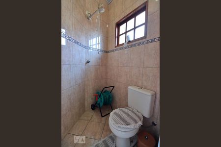 Casa para alugar com 296m², 5 quartos e 4 vagasBanheiro de Serviço