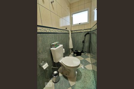 Casa para alugar com 296m², 5 quartos e 4 vagasBanheiro da Suíte 2