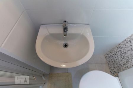 Banheiro de kitnet/studio para alugar com 1 quarto, 15m² em Vila Mariana, São Paulo