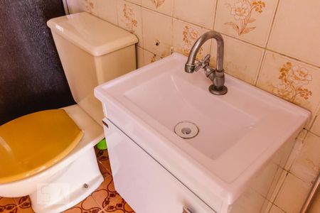 Banheiro de kitnet/studio para alugar com 1 quarto, 28m² em Campos Elíseos, São Paulo