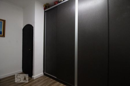 Casa à venda com 300m², 3 quartos e 4 vagas Casa à venda com 300m², 3 quartos e 4 vagasQuarto