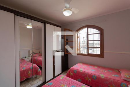 Quarto 1 de casa para alugar com 3 quartos, 90m² em Vila Talarico, São Paulo