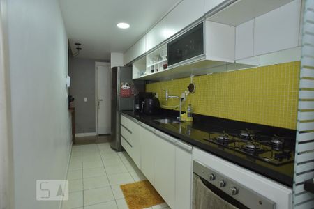 Apartamento à venda com 88m², 4 quartos e 1 vagaCozinha