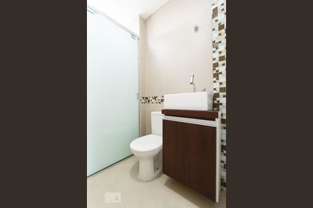 Banheiro de apartamento para alugar com 1 quarto, 41m² em República, São Paulo