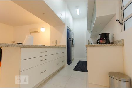 Apartamento para alugar com 105m², 2 quartos e 2 vagasCozinha
