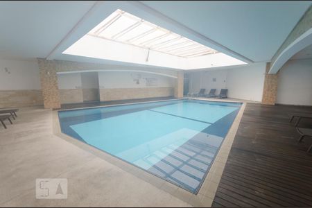 Apartamento para alugar com 105m², 2 quartos e 2 vagasÁrea comum - Piscina