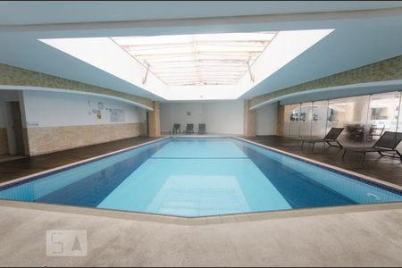 Apartamento para alugar com 105m², 2 quartos e 2 vagasÁrea comum - Piscina