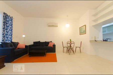 Sala de apartamento para alugar com 2 quartos, 105m² em Santinho, Florianópolis