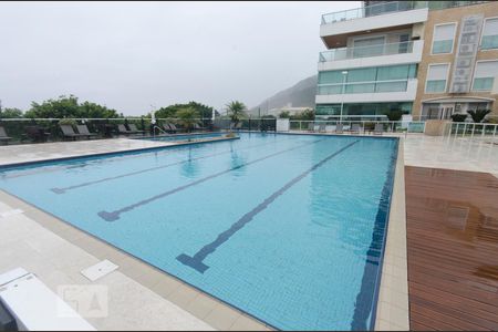 Apartamento para alugar com 105m², 2 quartos e 2 vagasÁrea comum - Piscina