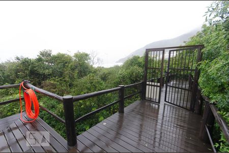 Apartamento para alugar com 105m², 2 quartos e 2 vagasAcesso à praia