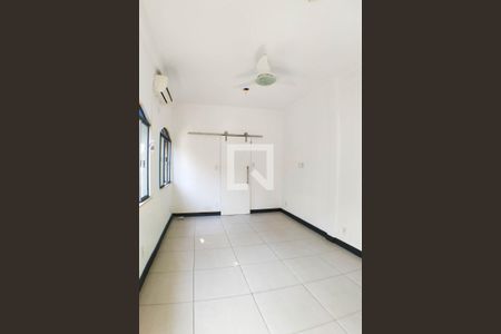 Sala de casa para alugar com 1 quarto, 50m² em São Francisco, Niterói