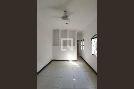 Sala de casa para alugar com 1 quarto, 50m² em São Francisco, Niterói