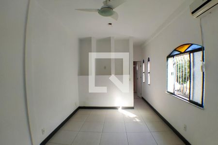 Sala de casa para alugar com 1 quarto, 50m² em São Francisco, Niterói