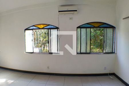 Sala de casa para alugar com 1 quarto, 50m² em São Francisco, Niterói