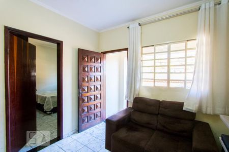 Sala de casa para alugar com 2 quartos, 140m² em Parque Erasmo Assunção, Santo André