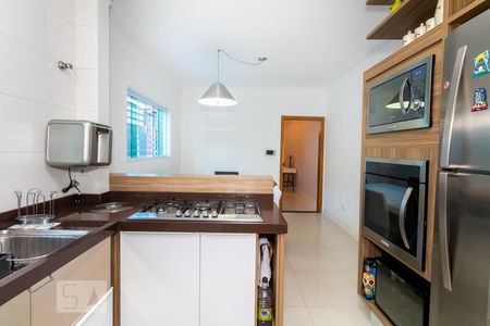 Casa à venda com 135m², 3 quartos e 2 vagas Casa à venda com 135m², 3 quartos e 2 vagasCozinha
