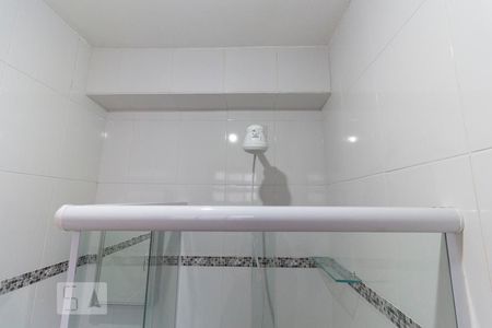 Banheiro de kitnet/studio para alugar com 1 quarto, 33m² em Santo Amaro, São Paulo