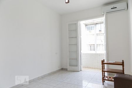 Quarto de apartamento para alugar com 2 quartos, 35m² em Boqueirão, Santos