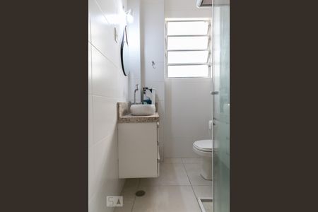 Apartamento para alugar com 35m², 2 quartos e 1 vaga Apartamento para alugar com 35m², 2 quartos e 1 vagaBanheiro