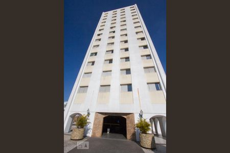 Apartamento para alugar com 130m², 3 quartos e 1 vagaFachada