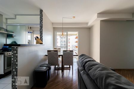 Sala de apartamento à venda com 2 quartos, 68m² em Vila Firmiano Pinto, São Paulo