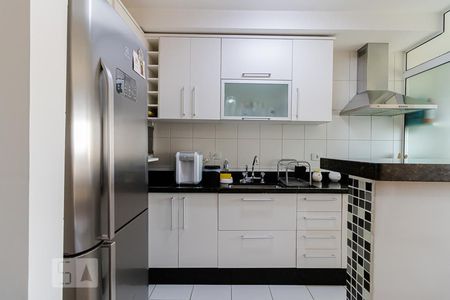 Apartamento à venda com 68m², 2 quartos e 1 vagaCozinha