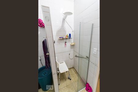 Casa à venda com 245m², 6 quartos e 3 vagasBanheiro 1