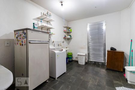 Casa à venda com 245m², 6 quartos e 3 vagasÁrea de serviço