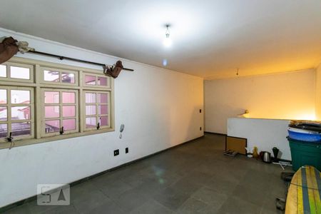 Casa à venda com 245m², 6 quartos e 3 vagasEdícula - Sala