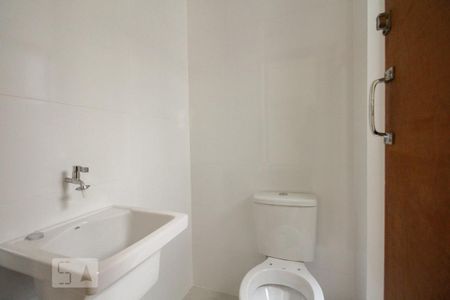 Banheiro de kitnet/studio para alugar com 1 quarto, 23m² em Tatuapé, São Paulo