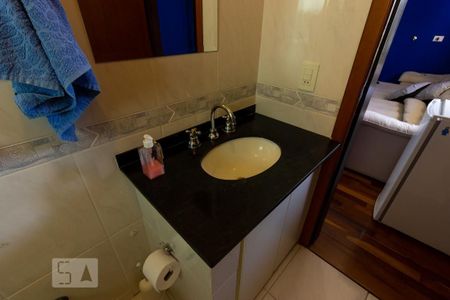 Casa de condomínio para alugar com 380m², 4 quartos e 5 vagasBanheiro Suite 4