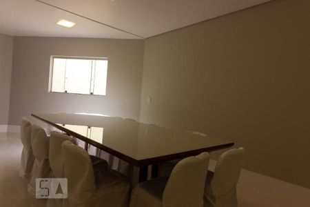 Casa de condomínio para alugar com 380m², 4 quartos e 5 vagasSala de Jantar
