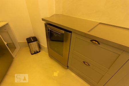 Casa de condomínio para alugar com 380m², 4 quartos e 5 vagasDetalhe - Cozinha