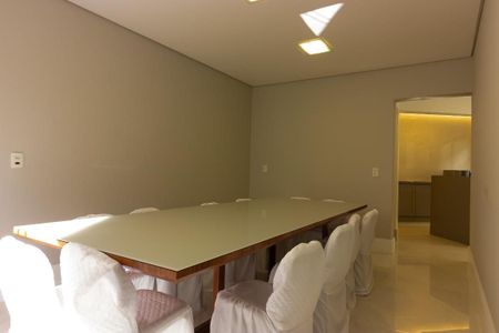 Casa de condomínio para alugar com 380m², 4 quartos e 5 vagasSala de Jantar