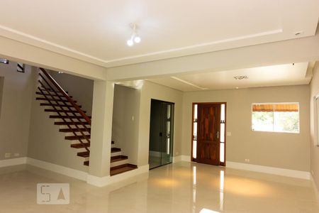 Sala 1 de casa de condomínio para alugar com 4 quartos, 380m² em São Paulo Ii, Cotia