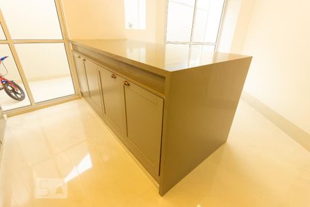 Casa de condomínio para alugar com 380m², 4 quartos e 5 vagasDetalhe - Cozinha