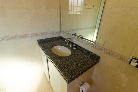 Casa de condomínio para alugar com 380m², 4 quartos e 5 vagasBanheiro Suite 2