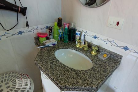 Casa de condomínio para alugar com 380m², 4 quartos e 5 vagasBanheiro Suite 1