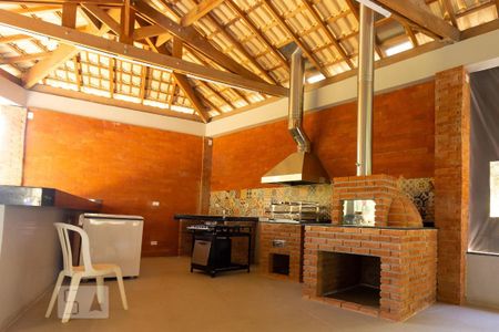 Casa de condomínio para alugar com 380m², 4 quartos e 5 vagasÁrea comum - Salão de Festas