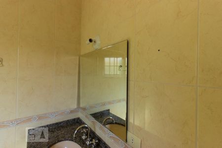 Casa de condomínio para alugar com 380m², 4 quartos e 5 vagasBanheiro Suite 2