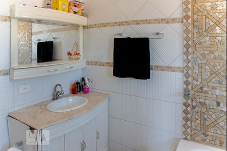 Casa à venda com 186m², 3 quartos e 3 vagasBanheiro da Suíte 1