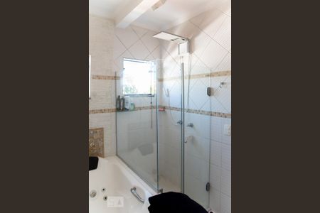 Casa à venda com 186m², 3 quartos e 3 vagasBanheiro da Suíte 1