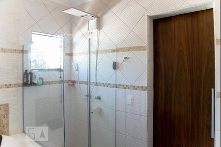 Casa à venda com 186m², 3 quartos e 3 vagasBanheiro da Suíte 1