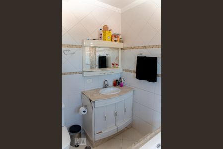 Casa à venda com 186m², 3 quartos e 3 vagasBanheiro da Suíte 1