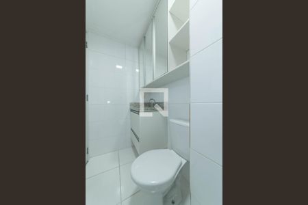 Apartamento à venda com 75m², 2 quartos e 2 vagasBanheiro da Suíte