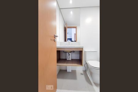 Banheiro Social de apartamento para alugar com 1 quarto, 45m² em Santo Amaro, São Paulo