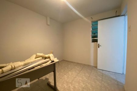 Quarto 1 de casa para alugar com 2 quartos, 70m² em Jardim Monte Alegre, Taboão da Serra