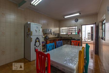 Casa à venda com 143m², 2 quartos e 2 vagasCozinha